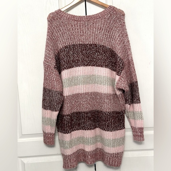 Torrid Women's Beautiful V-Neck Striped Sweater Size 3X Pink, Burgundy, Cream - Picture 4 of 6